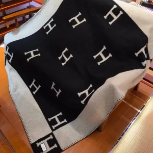 Hermès Avalon Throw Blanket – Noir/Gris Foncé