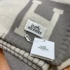 Hermès Avalon Throw Blanket-Beige/Gris