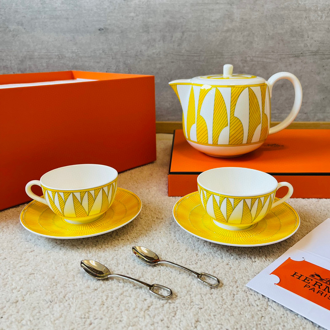 Soleil d'Hermès set of 7 tea sets