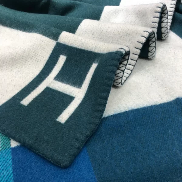 hermès Avalon Vibration Throw Blanket-Outremer