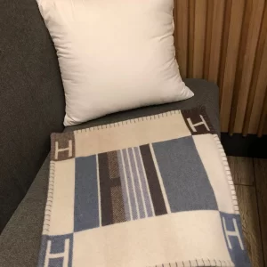 Hermès Avalon Vibration Pillow, Small Model - Gris / Ecru