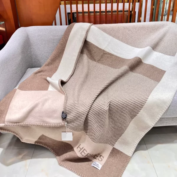 Beige blanket sales