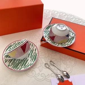 Hermes Hippomobile Tea Cups and Saucers n°2 Set of 2