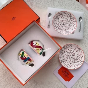 Hermes Hippomobile Tea Cups and Saucers n°1 Set of 2